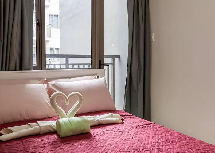 2br At Moa